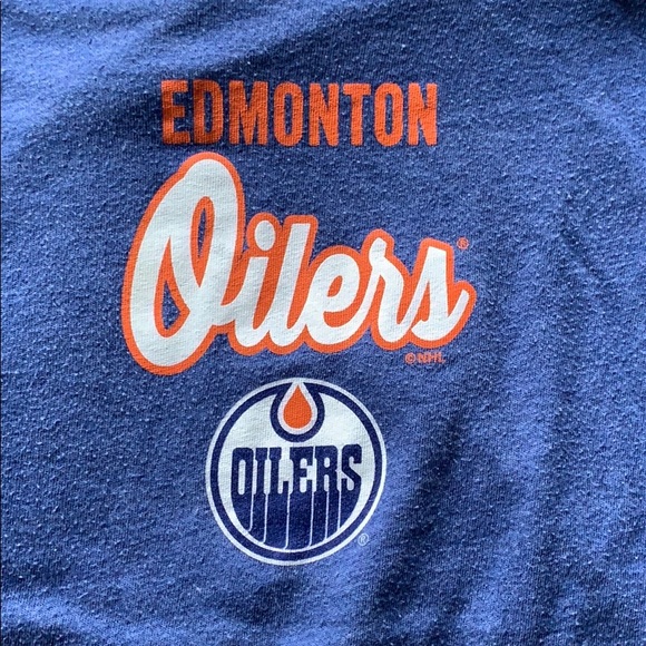 Blue long sleeve Edmonton Oilers shirt - Picture 2 of 2